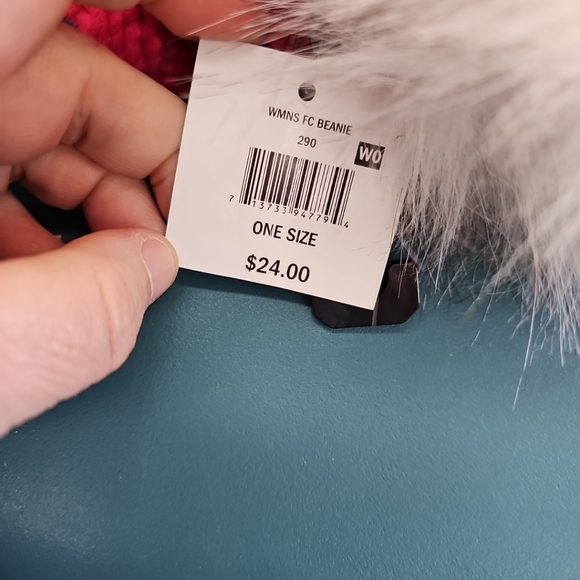 NWT Falls Creek Hot Pink Winter Hat Knit Beanie Insulated With White Pom Pom - Picture 6 of 6